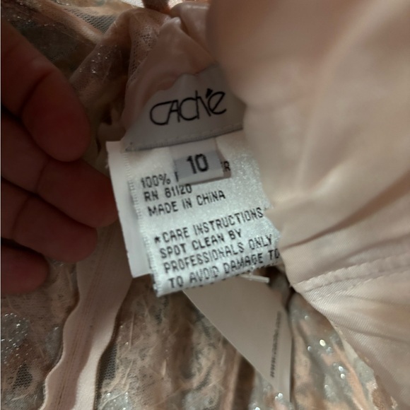 Cache - Picture 5 of 8